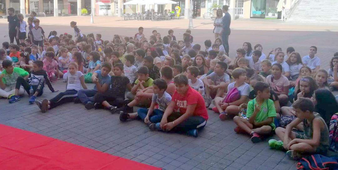 Celebración del día de la niña en Elda