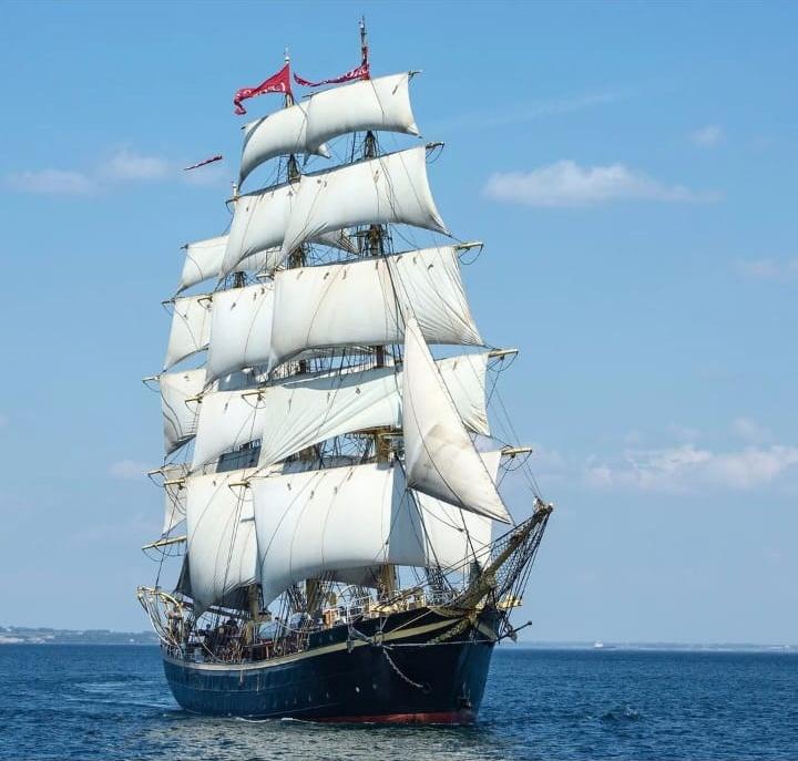 El barco &#039;Georg Stage&#039; ha arribado a Bilbao, donde se podrá visitar de forma gratuita los días 7 y 8 de septiembre. / @Itsasmuseum