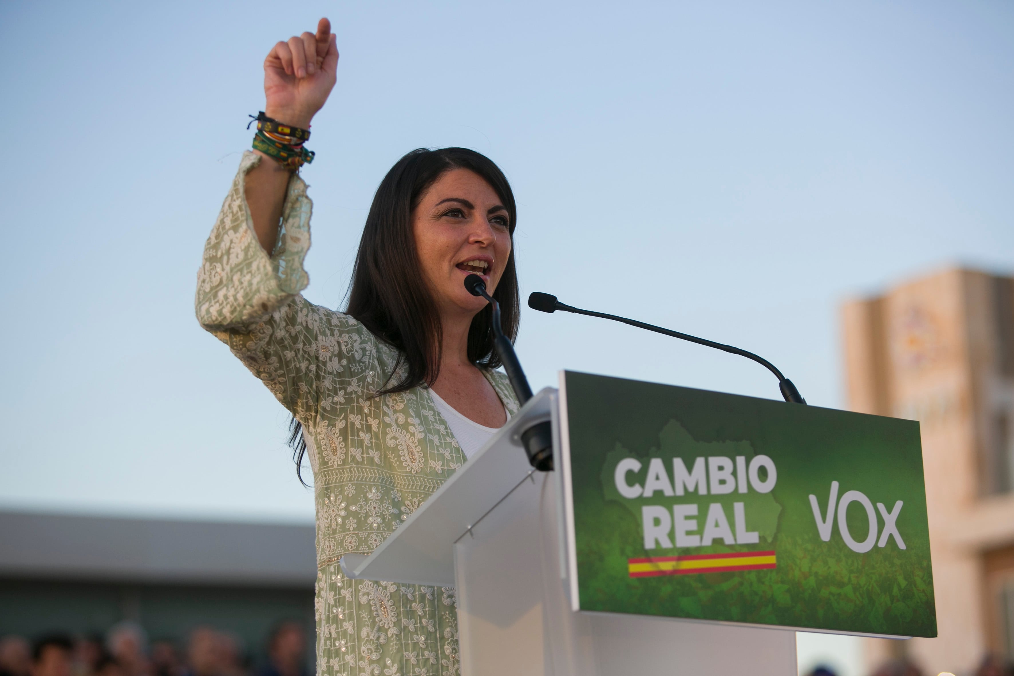 La exdirigente de Vox Macarena Olona durante la campaña electoral en Andalucía.