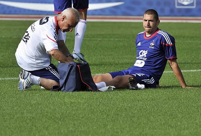 El jugador francés se recupera de cara al partido que enfrentará esta semana a Bosnia y Francia