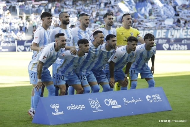 El Málaga que se enfrentó al Oviedo en la décima jornada de LaLiga Hypermotion