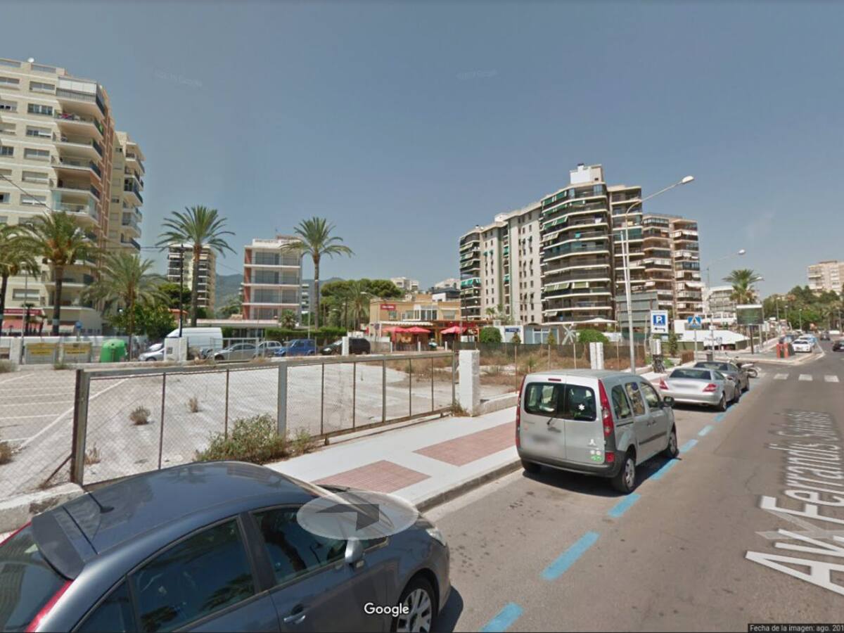 Desalojado por un incendio un bloque de apartamentos en Benicàssim