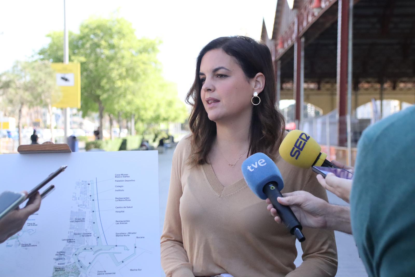 La vicealcaldesa de València y candidata socialista a la Alcaldía, Sandra Gómez, presenta la propuesta de Corredor Verde Litoral