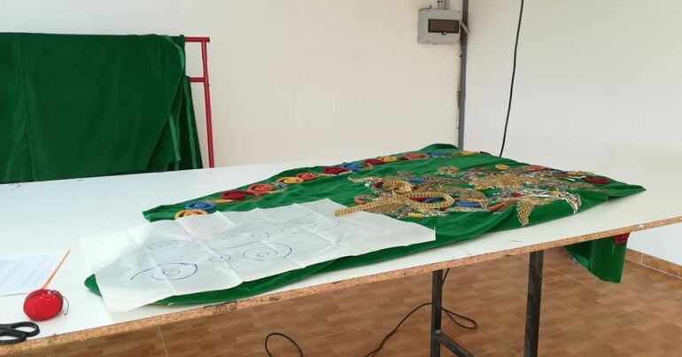 Montaje del tipo de la comparsa El Perro Andalú