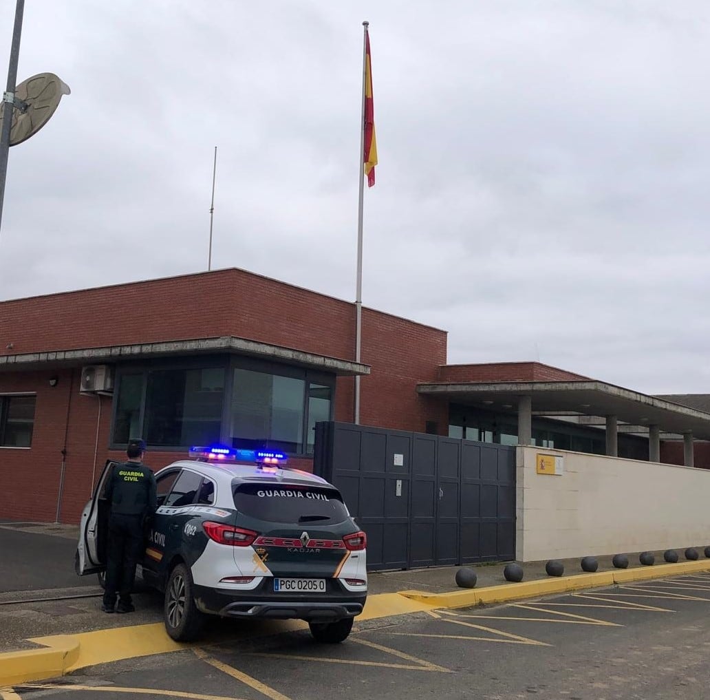 La Guardia Civil ha detenido a un joven como supuesto autor de un delito de atentado contra funcionario público.Foto: Guardia Civil