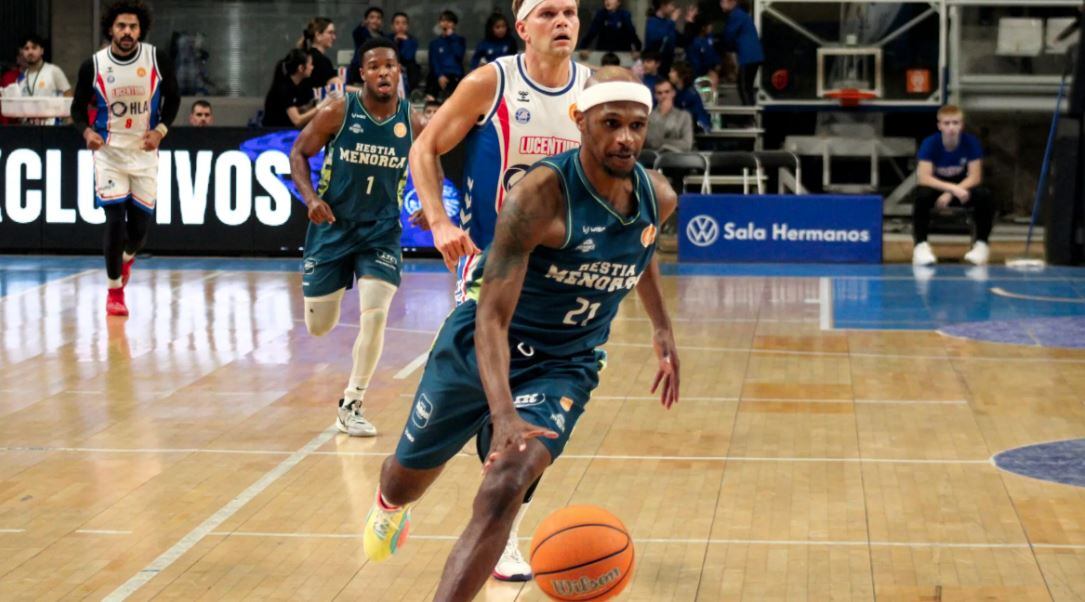 L'Hestia va dominar a l'Alacant al llarg dels 40 minuts de joc.