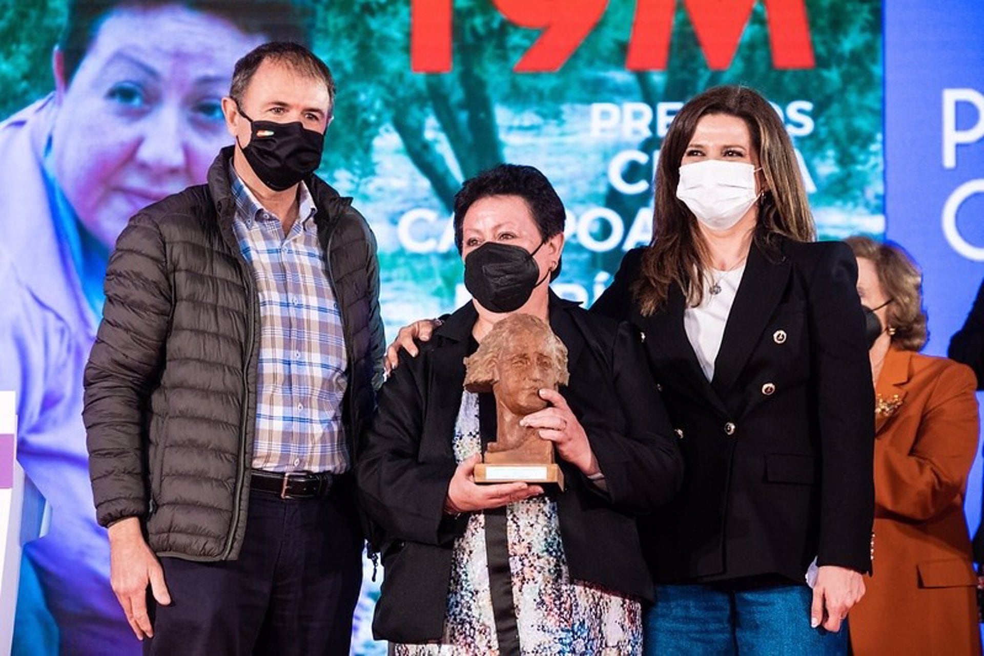 Los socialistas Blas Alves, María Inés Casado y Yolanda Caballero durante la entrega de los Premios Clara Campoamor