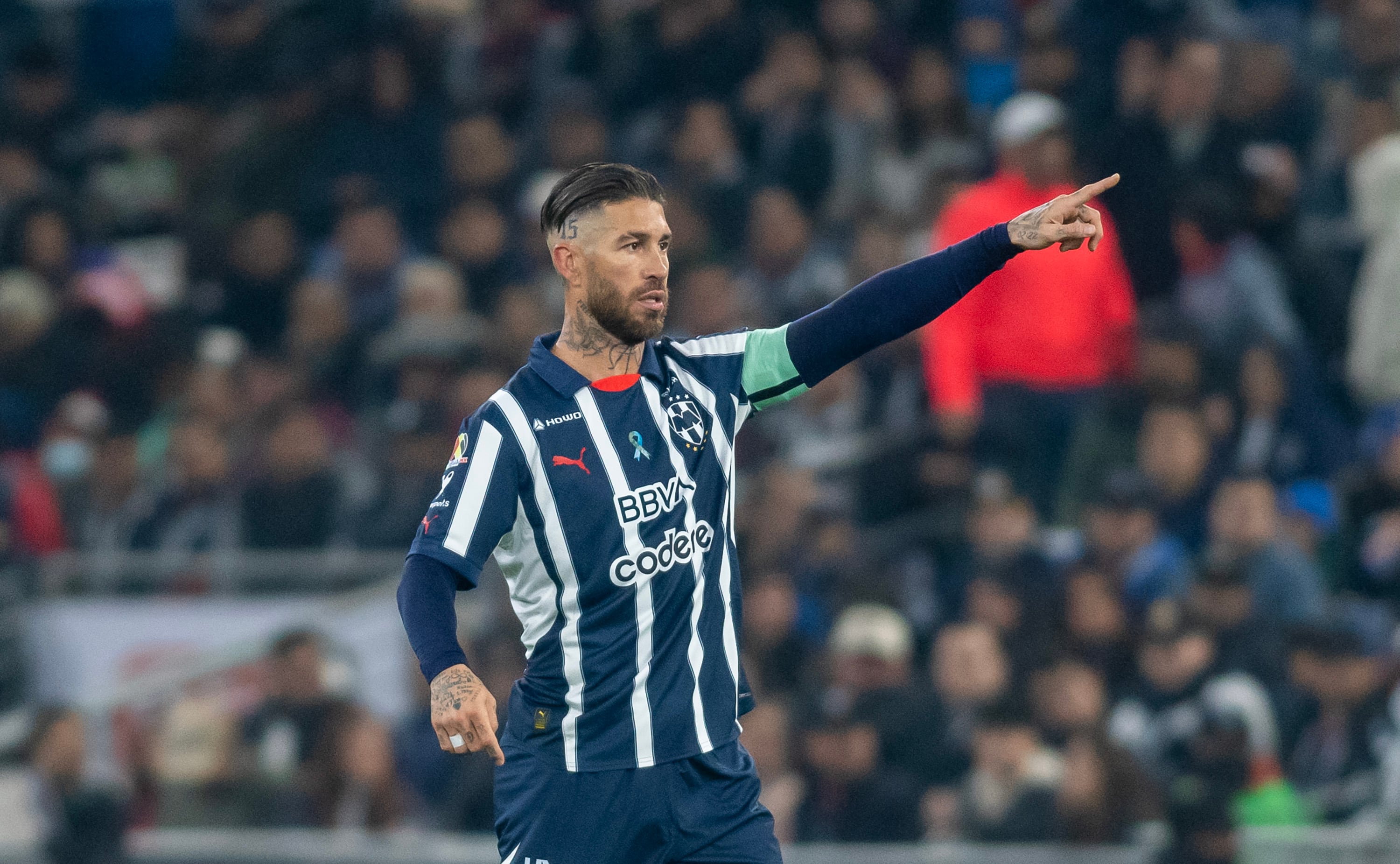 Sergio Ramos en su debut con Rayados de Monterrey