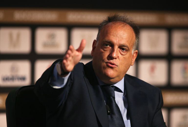 Javier Tebas durante una convención de fútbol en Manchester.