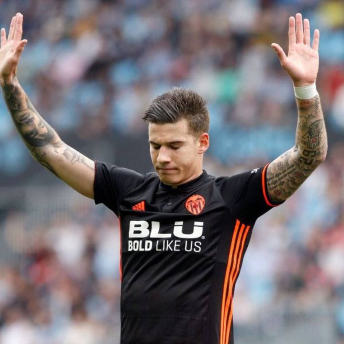 Santi Mina se suma a la 'Operación Retorno' y Maxi dice adiós