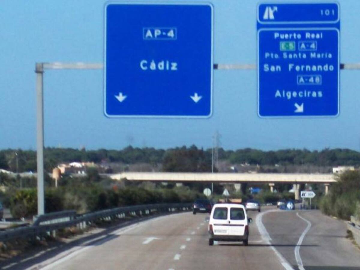 El Gobierno confirma que no habrá peaje en la AP-4 desde 2020