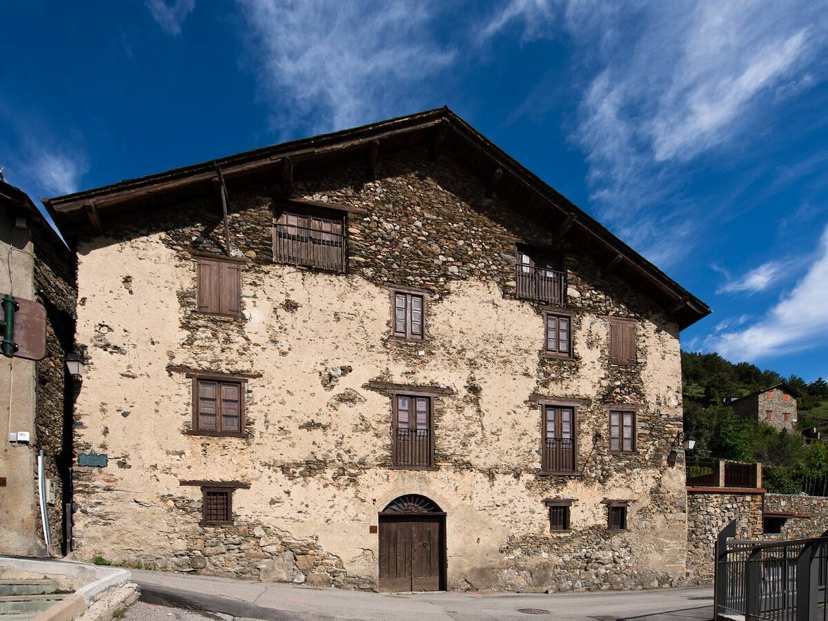 Bus gratuït per visitar Casa Rull