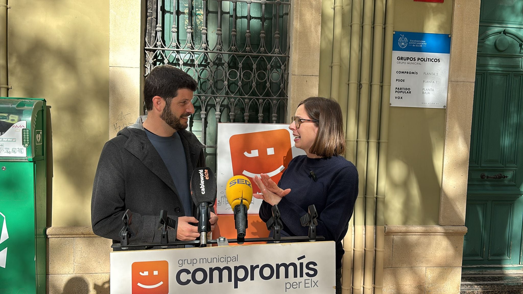 Carles Esteve y Esther Díez (Compromís)