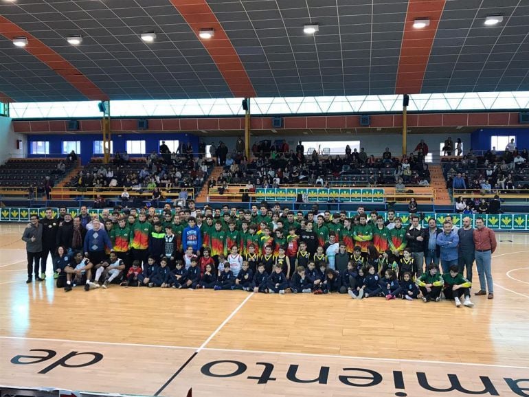 Foto de familia del CD Virgen de la Concha