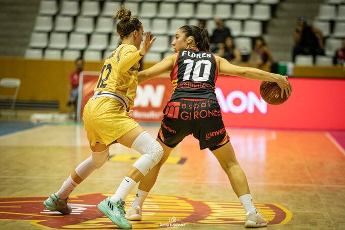 Laia Flores, en un partit amb l'Uni Girona