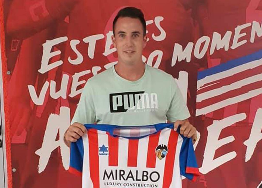 Rubén Ortolá de vuelta al CD Jávea.