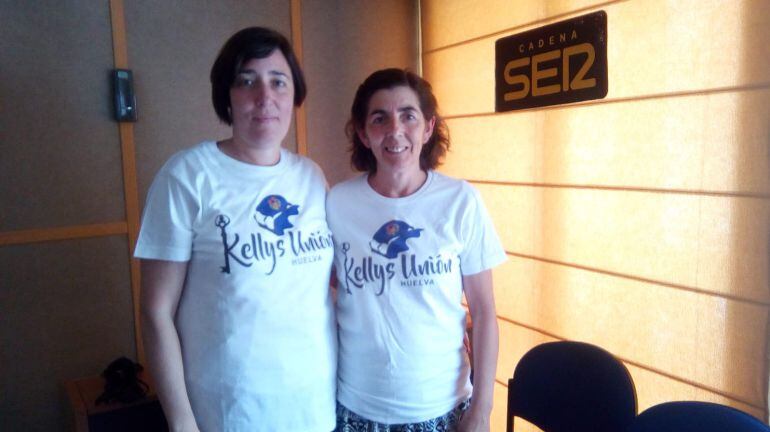 Carmen Lafuente y María José Toscano, de Unión de Kellys de Huelva en el estudio de la SER. 