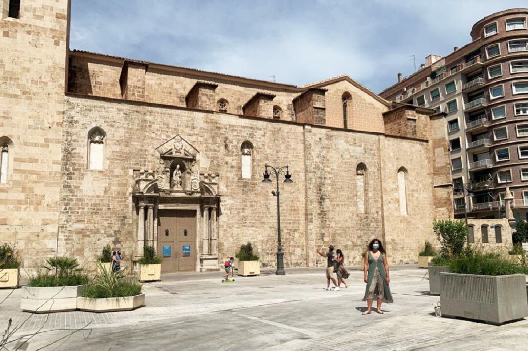 La vicealcaldesa y concejala de Desarrollo Urbano, Sandra Gómez, visita la peatonalización de la Plaza de San Agustin