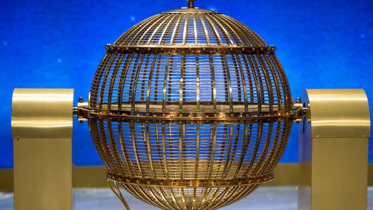 Los comerciantes de La Felguera se encuentran con un décimo de lotería al reabrir sus negocios