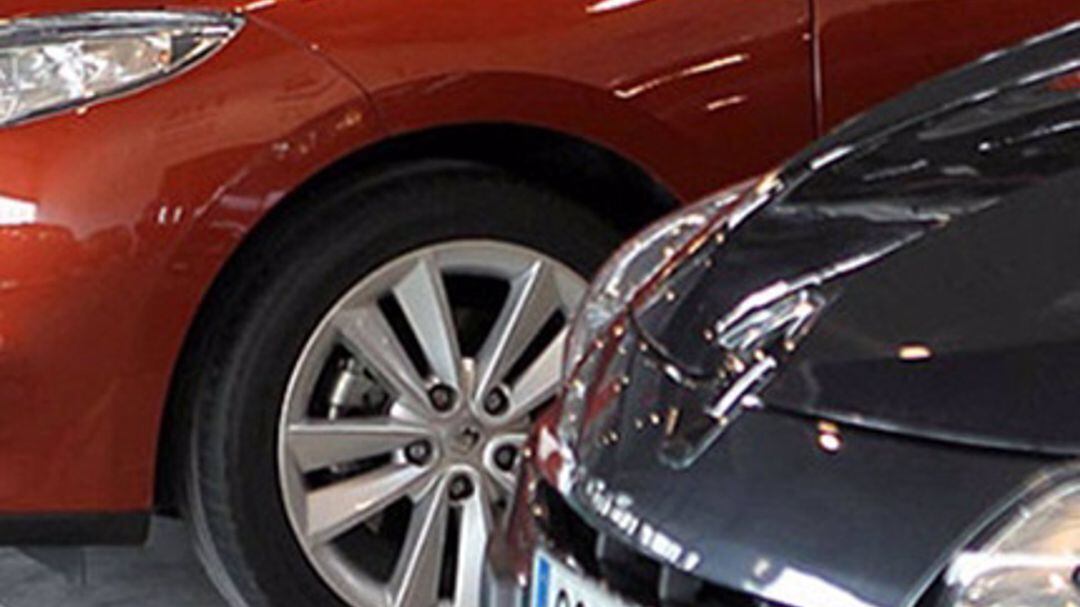 Vehículos de ocasión en una exposición