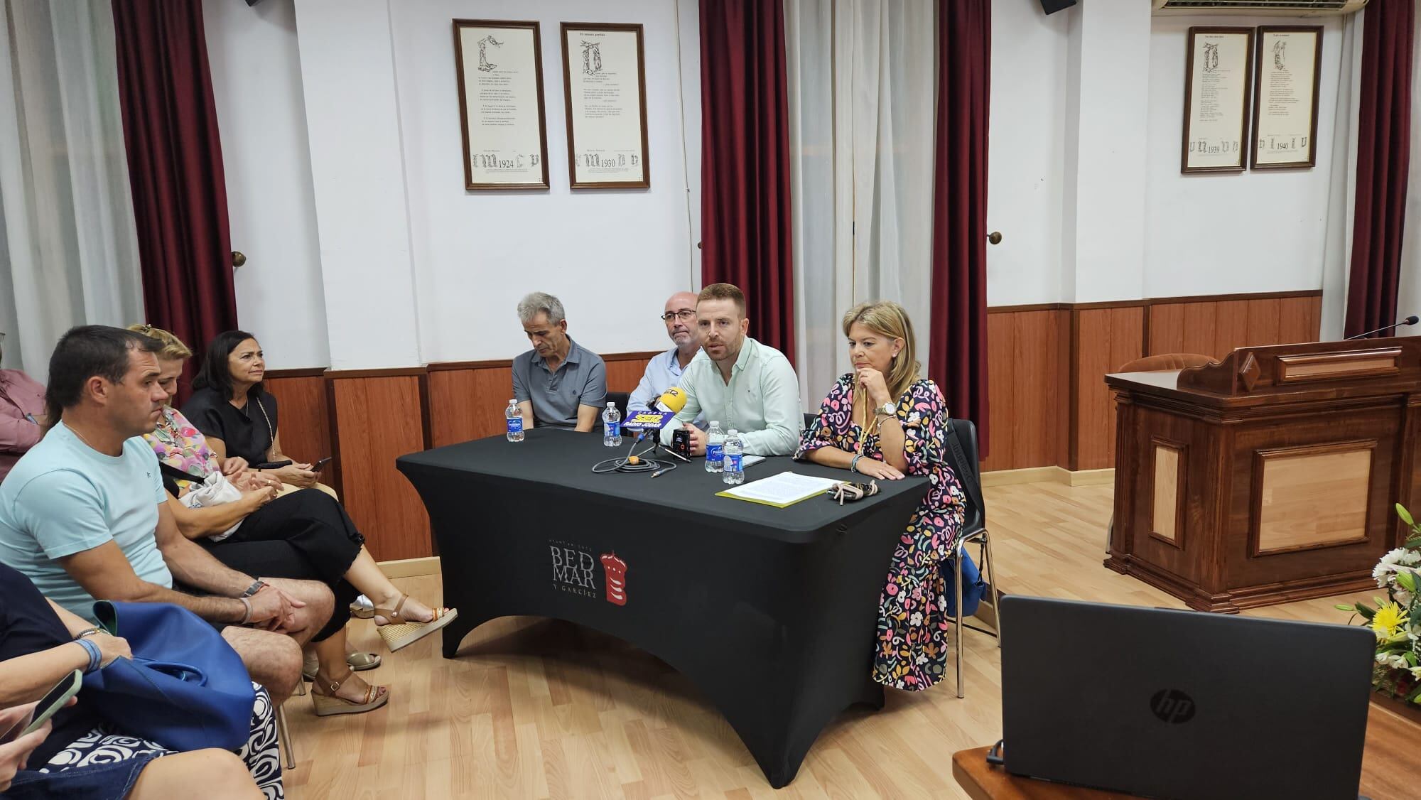 Momento de la intervención del alcalde de Bedmar y Garcíez, Enrique Carreras