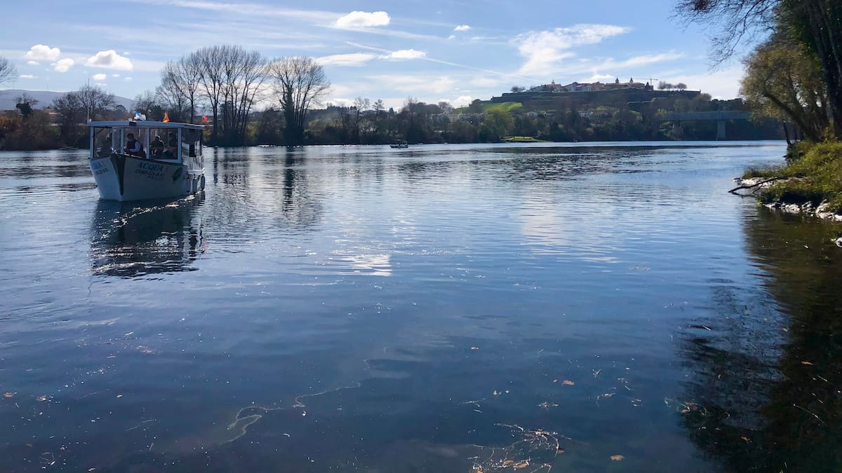 Enrique Cabaleiro, alcalde de Tui, sobre el inicio de la rutas fluviales por el Miño