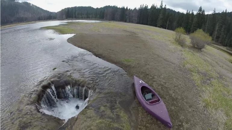 El agujero del Lago Perdido en Oregon. 