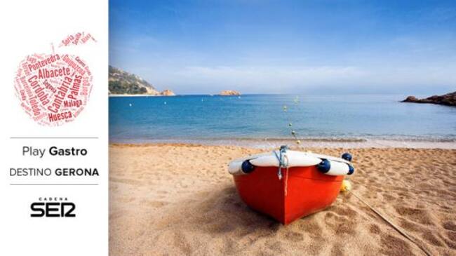 Las playas de la Costa Brava atraen a miles de personas cada año.