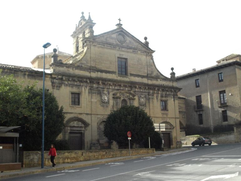 Fachada del convento de Recoletas de Tafalla cerrado desde hace varios años