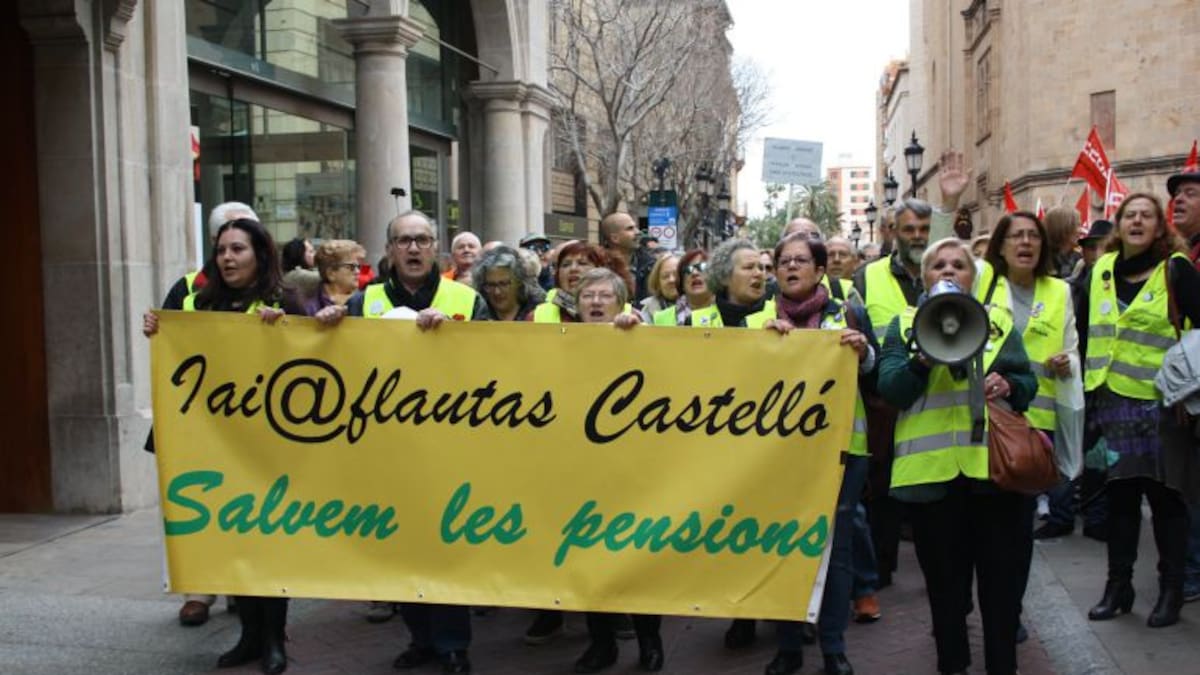 Los castellonenses vuelven a la calle por unas pensiones dignas