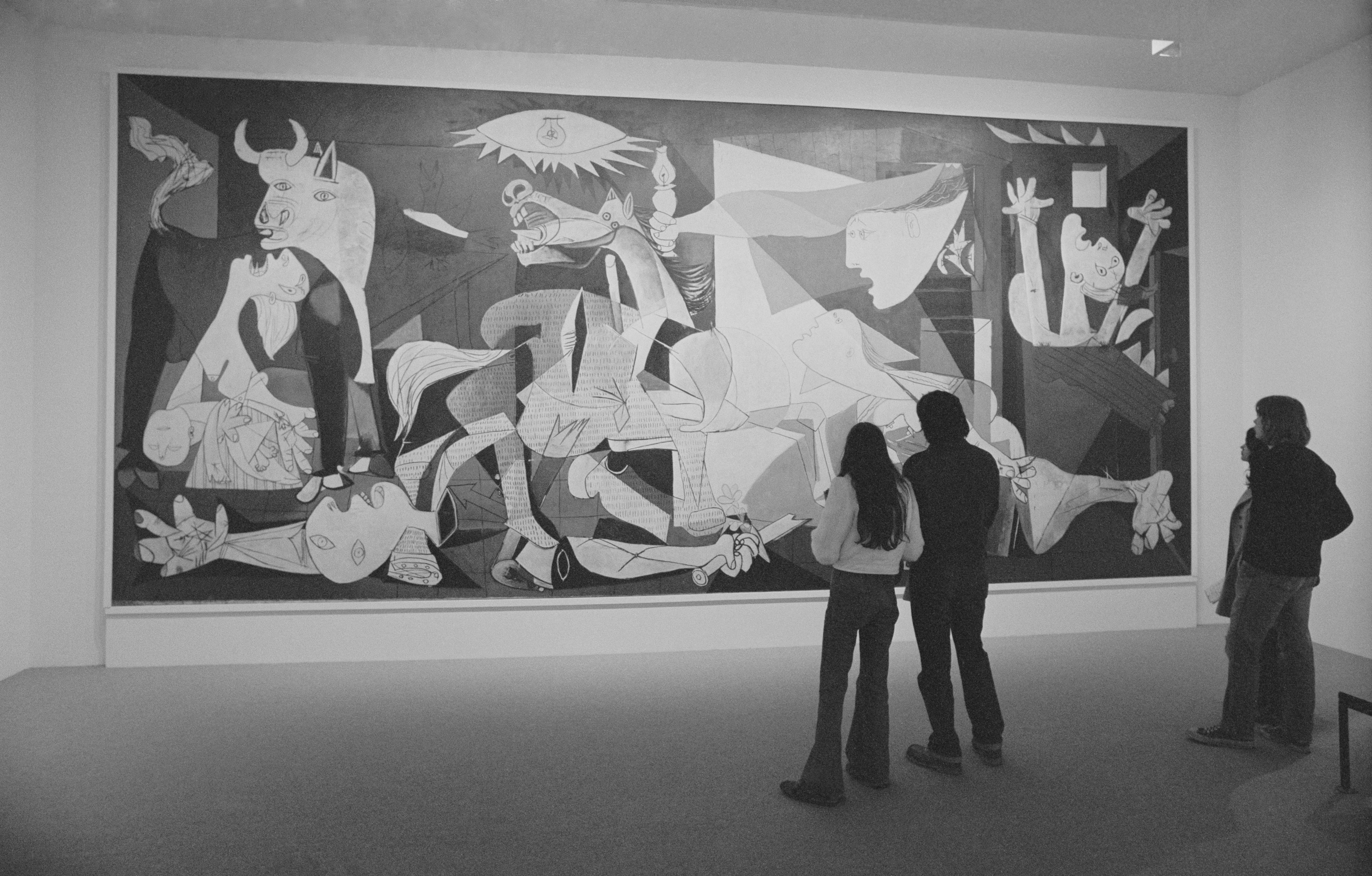 El icónico tapiz del &quot;Guernica&quot; de Picasso vuelve a la ONU.