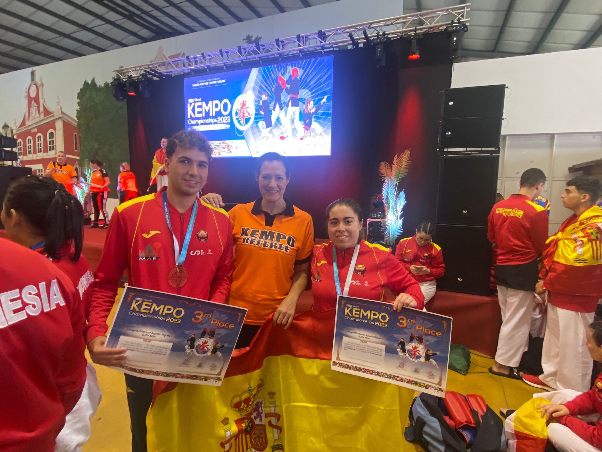 Agustín Rodríguez, Isabel María Martínez y Ángela Polaina.