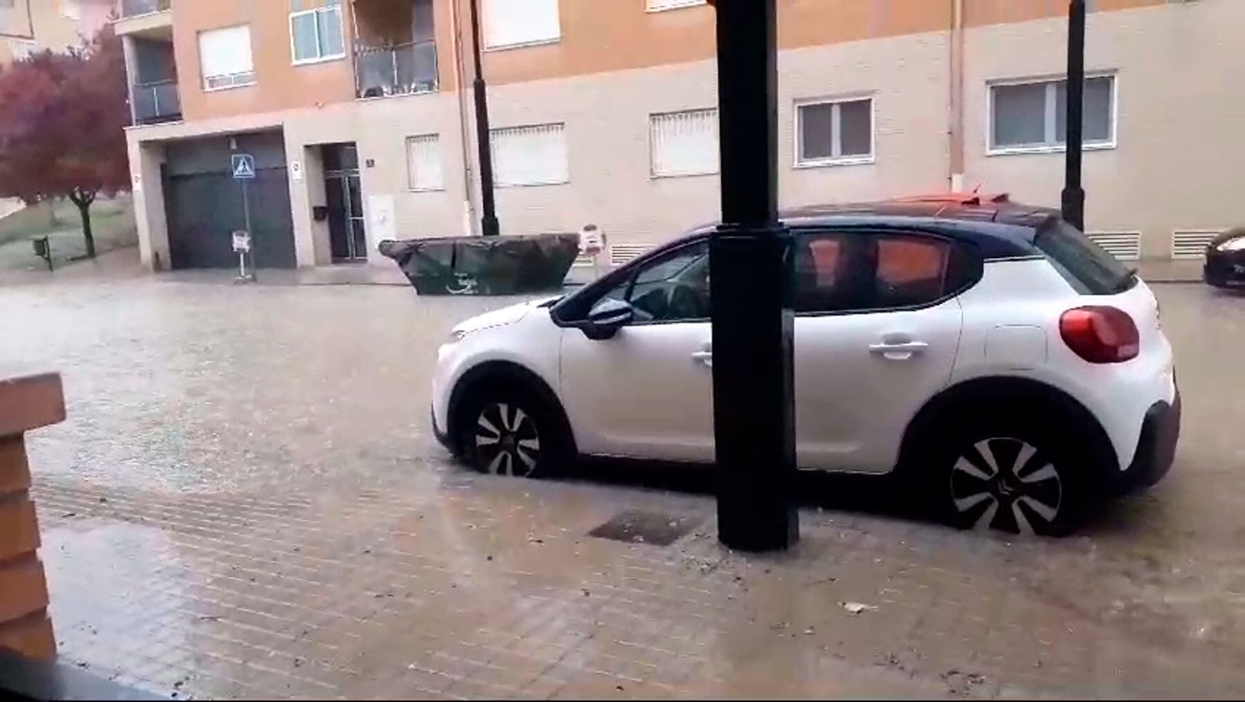 Imagen de la zona del Collao con gran cantidad de agua por la calle