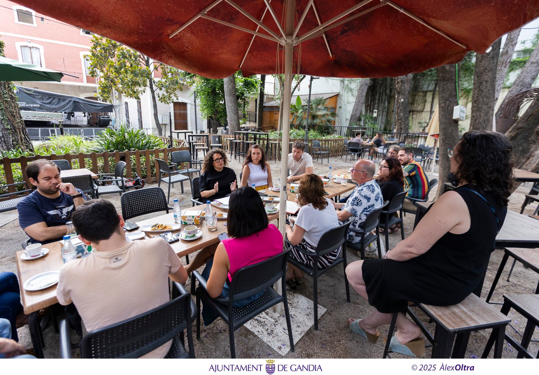 Las ediles de Compromís en un desayuno con la prensa.