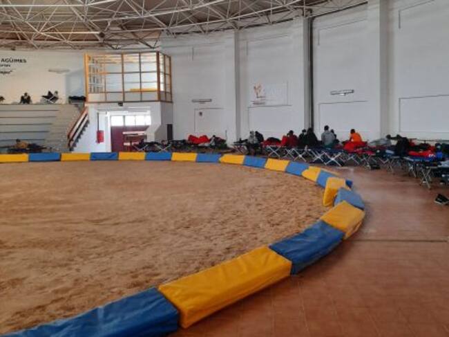 Uno de los espacios donde la Cruz Roja atiende a los migrantes llegados a las islas