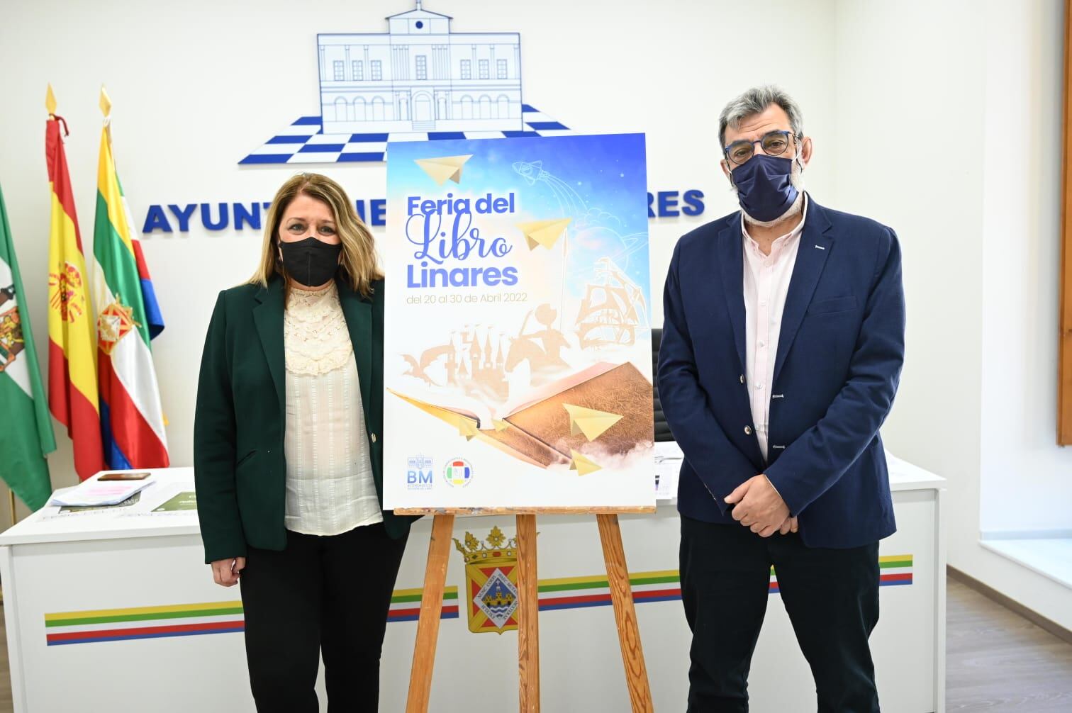 Presentación de la Feria del Libro 2022 en Linares (Ángeles Isac y Luis Rabaneda)