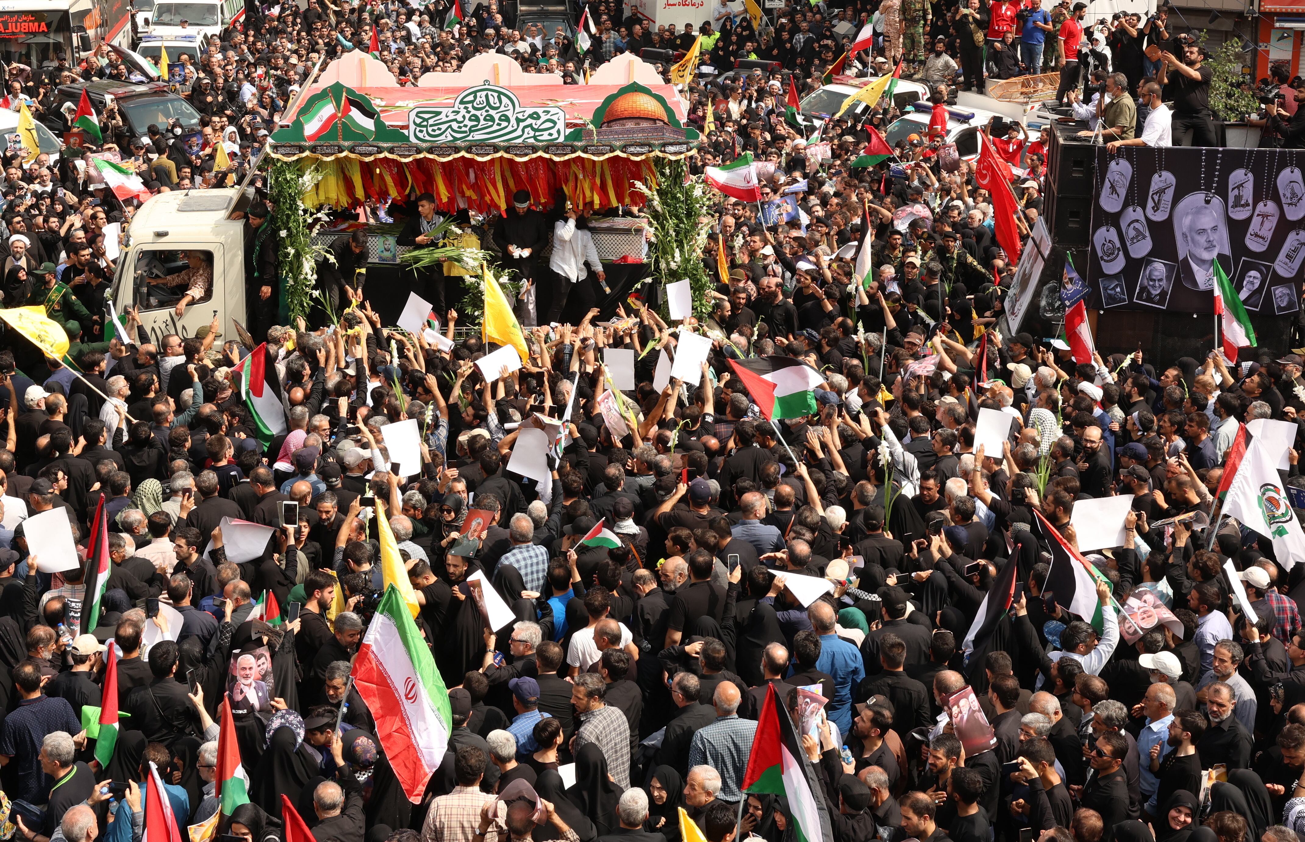 Funeral en Teherán. 24. EFE/EPA/ABEDIN TAHERKENAREH