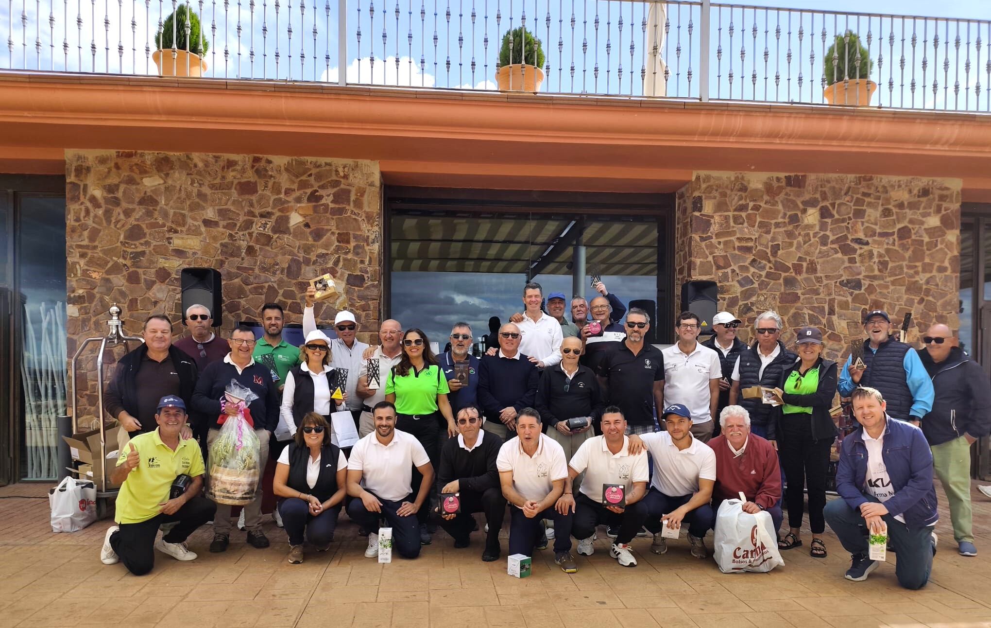 Foto de familia en la segunda edición