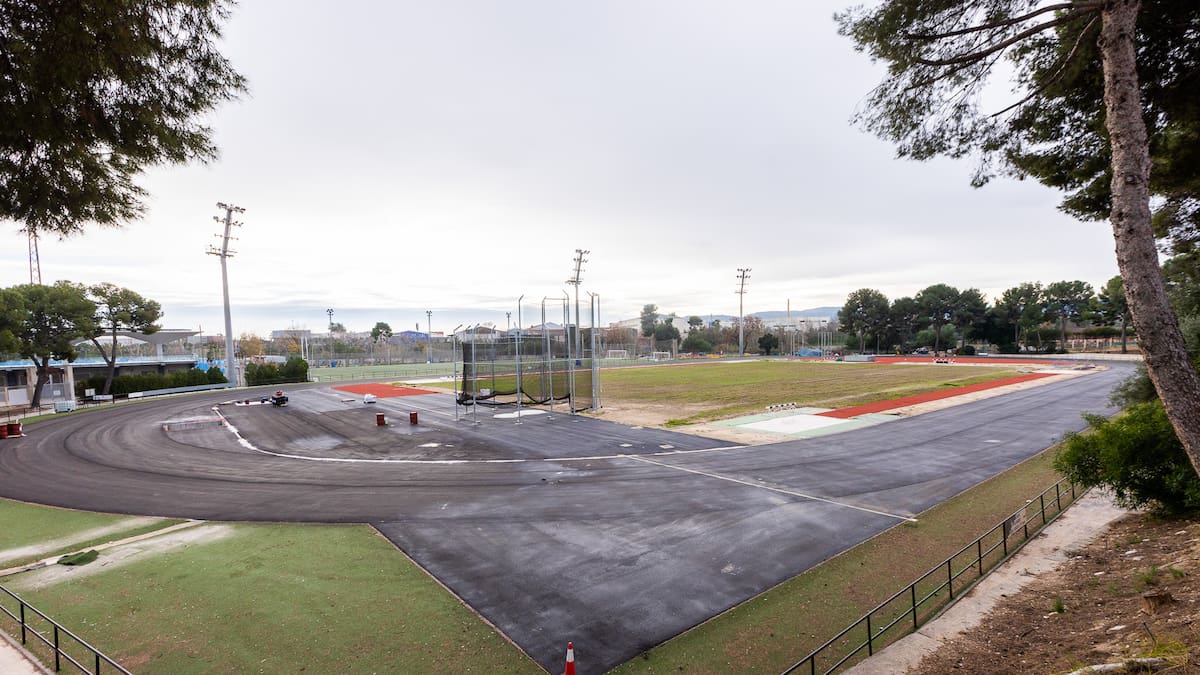 Gandia busca una solución con los clubes para continuar las obras de la pista de atletismo
