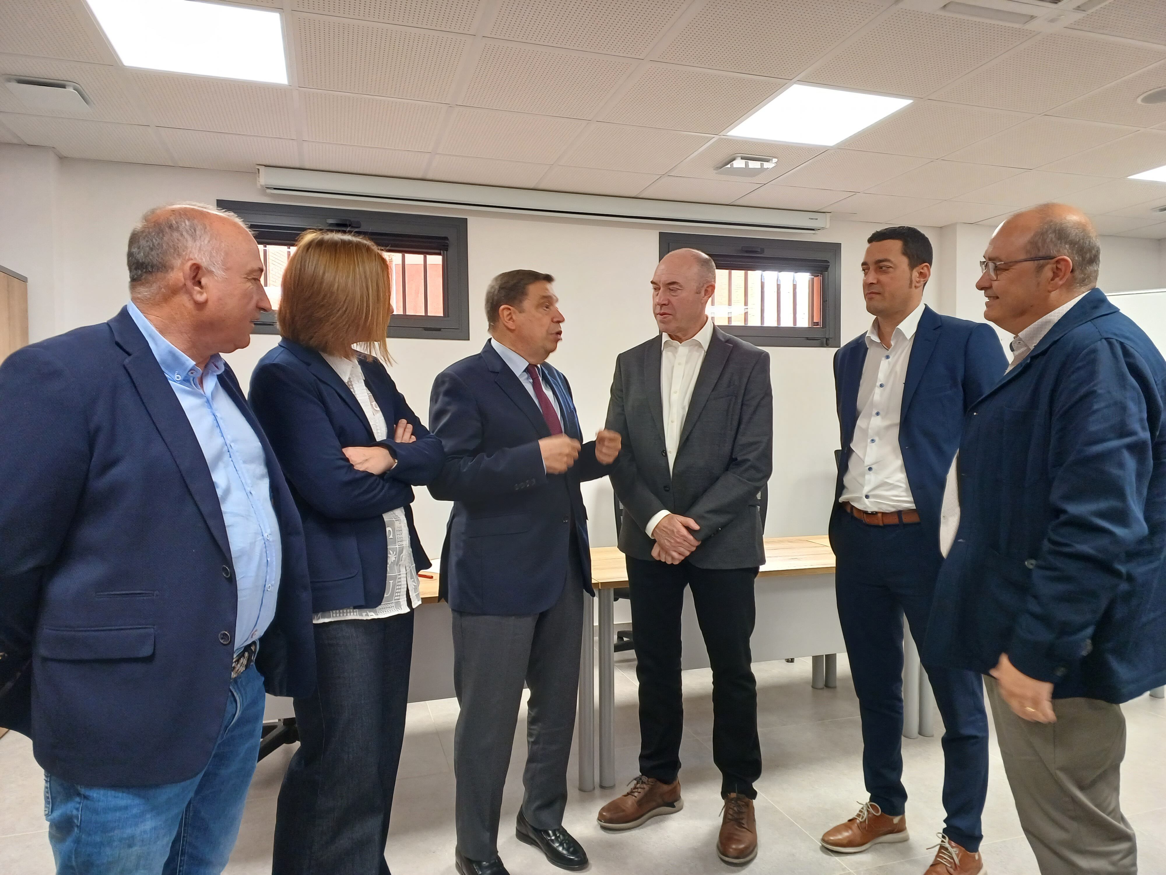 El ministro Planas estuvo presente en el acto