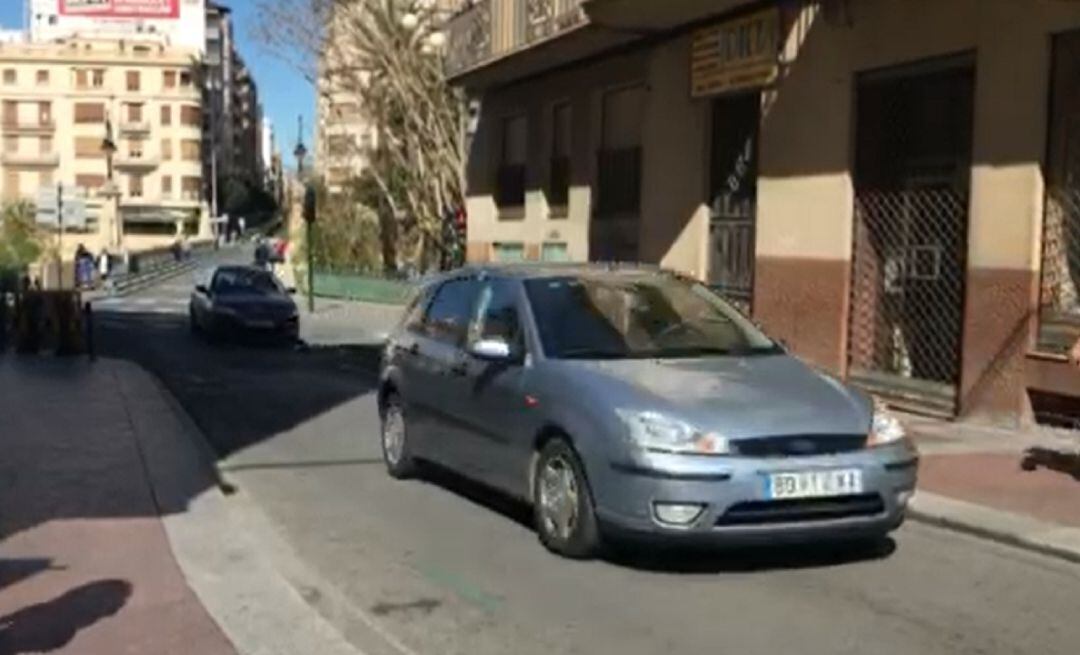 vehículos circulando por la ciudad
