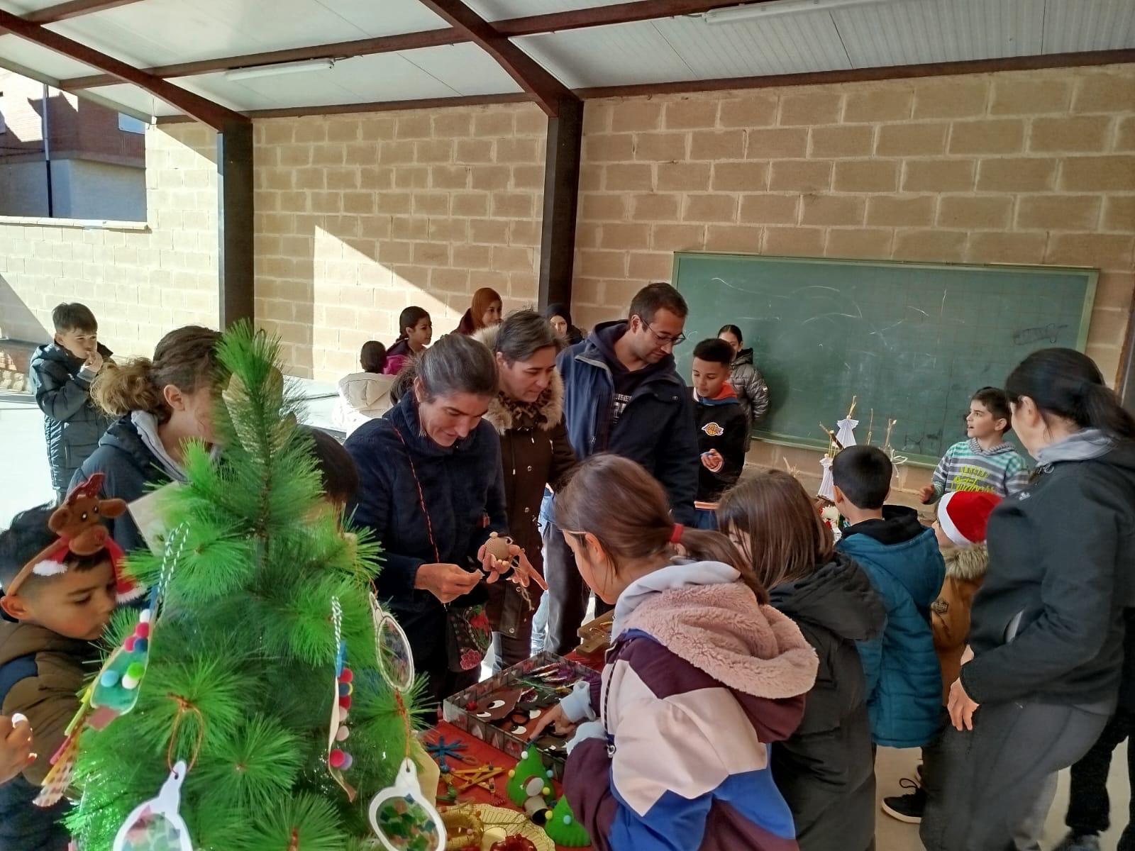 Mercadillo solidario CRA Riberduero