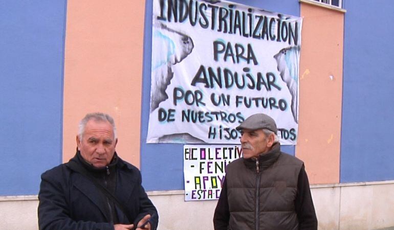 En la imagen, Manuel Medina, presidente de la asociación y Miguel Salas, integrante de la misma