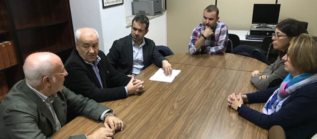 Reunión entre el equipo de gobierno del PSOE de Jaén capital con la dirección de la UNED