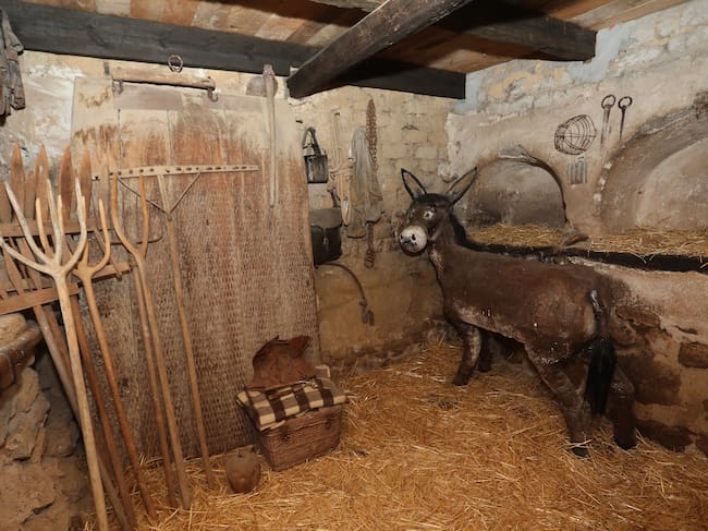 Casa del Abuelo en Cevico de la Torre(Palencia), casa del siglo XIX donde se muestra se muestra el ambiente de una casa de agricultores con sus muebles y objetos de uso diario