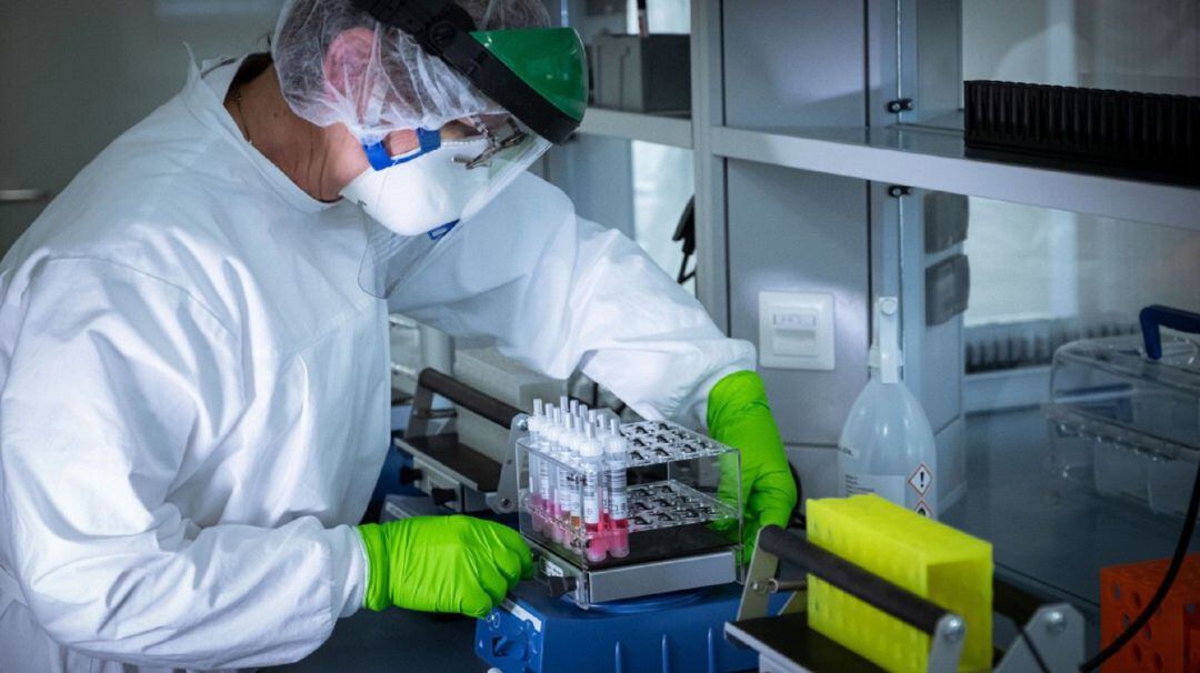 Un análisis en un laboratorio.