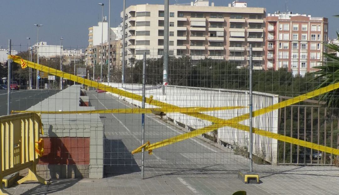 Puente del Ferrocarril en su calzada norte.