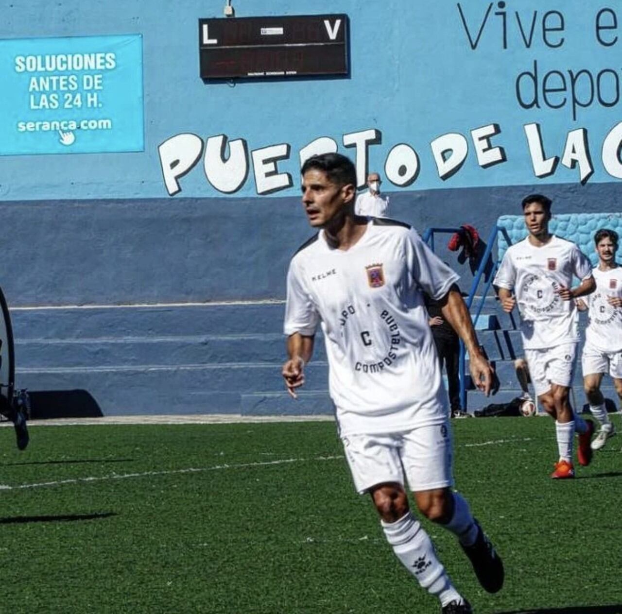 Raúl Barcos, futbolista del Puerto Cruz.