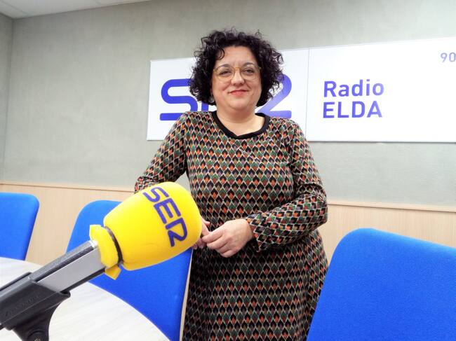 La farmacéutica Virtudes Hernández en Radio Elda