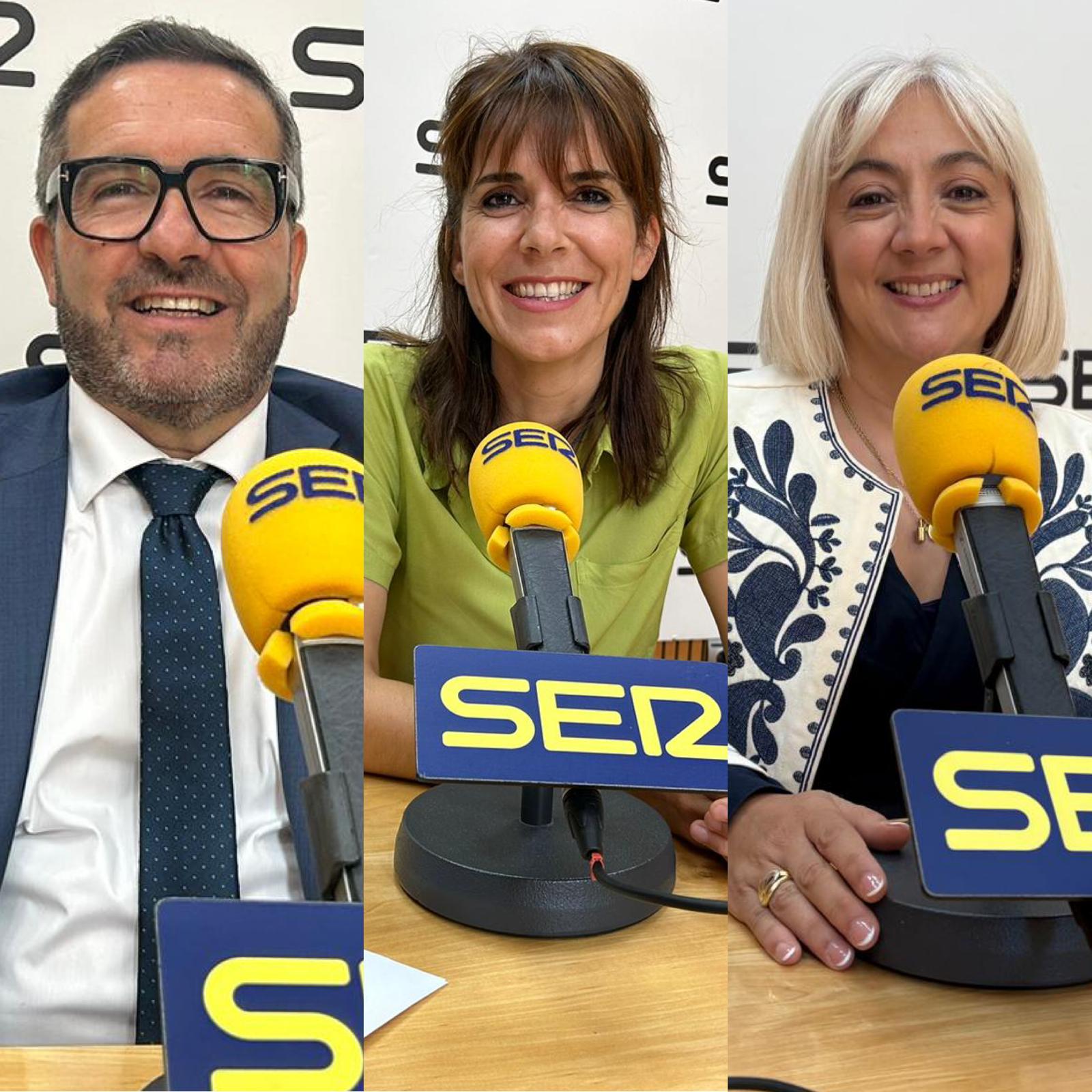 Miguel López Abad, presidente de CROEM; Teresa Fuentes, secretaria general de CCOO en la Región de Murcia; y Paqui Sánchez, secretaria general de UGT en la Región de Murcia